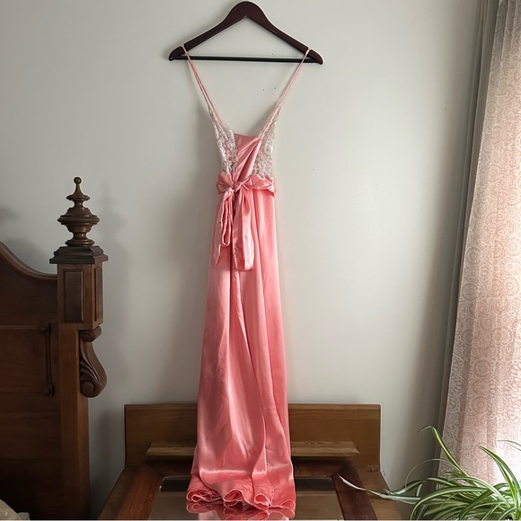 Vintage‎ Gold Label Victoria's Secret Lace Satin Maxi Slip Dress - Picture 4 of 9